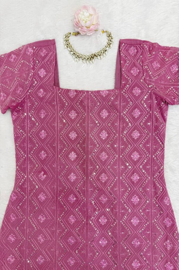 KD1543_1.jpg Elegant Onion Pink Georgette Kurti Set