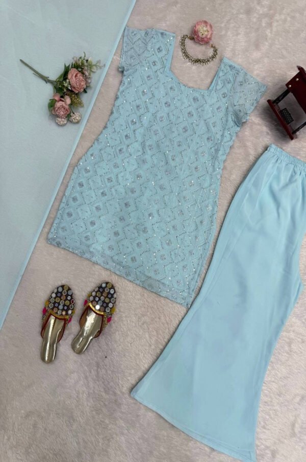 KD1543_4.jpg 90s Iconic Sky Blue Kurti Set