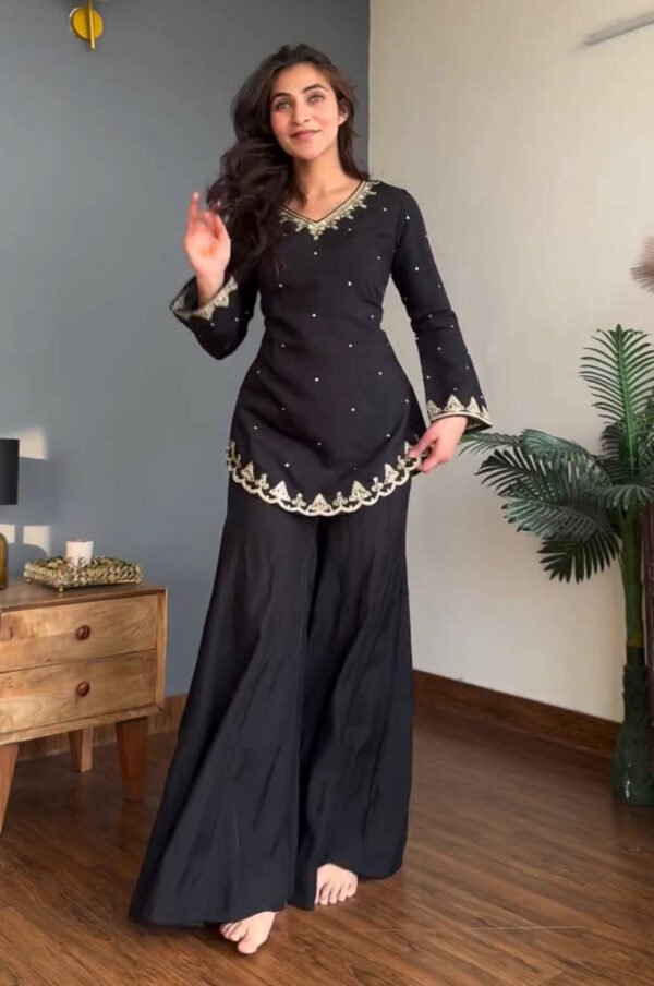 ST-1160_3.jpg Black Roman Silk Palazzo Suit