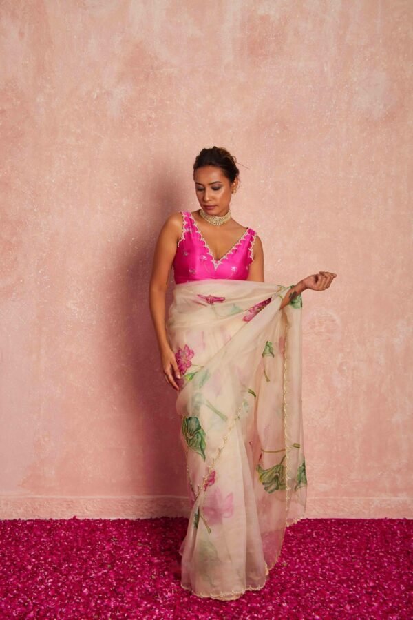 skS264-4-KamalBeigeOrganzaSilkSareewithRaani_3.jpg Kamal Beige Organza Silk Saree